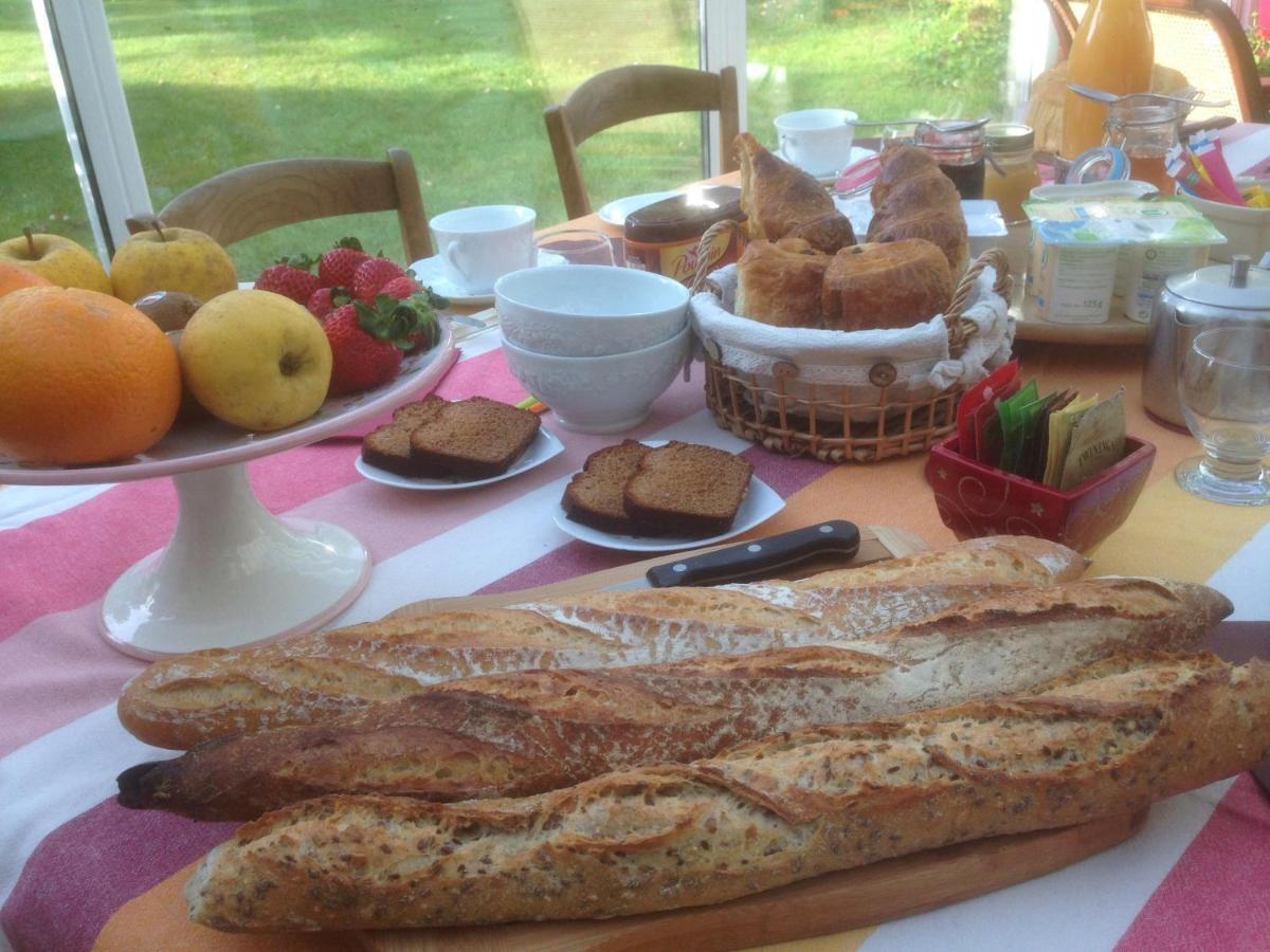 Bed and Breakfast Chez Pierre Et Caroline Ле-Ерб'є Екстер'єр фото